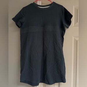 Movemama nursing friendly shift dress